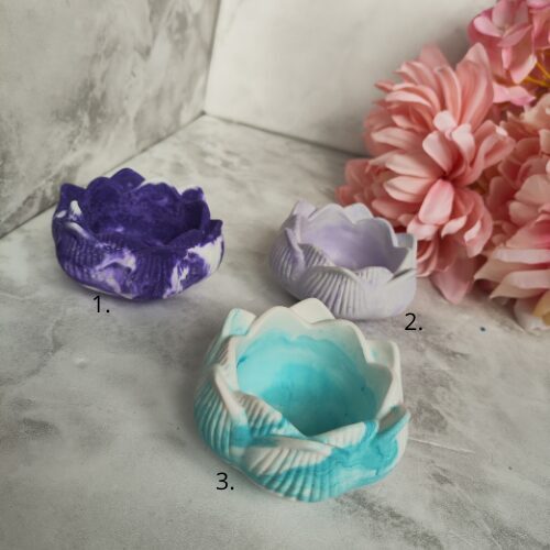 Svícen lotus barevný